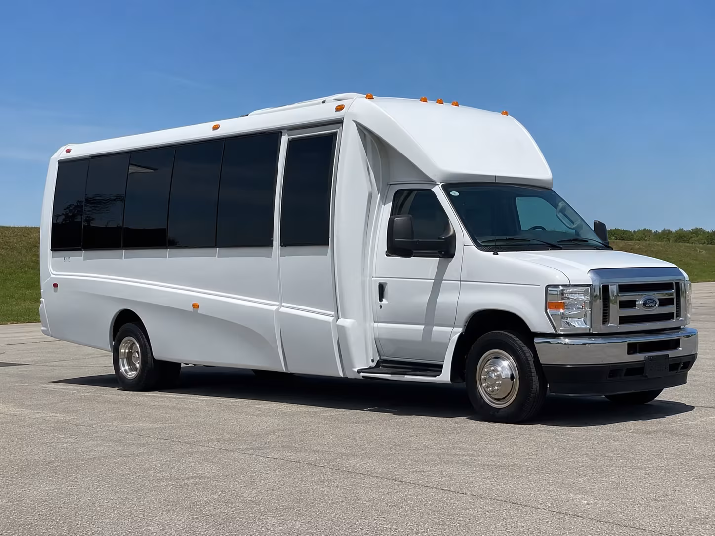corporate employee airport shuttle service in jacksonville