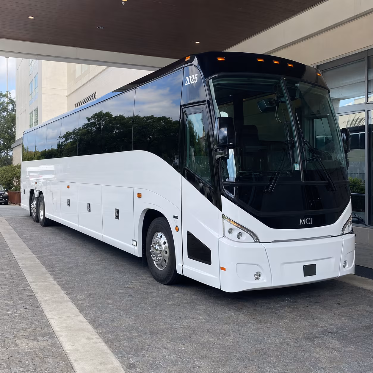 jacksonville 54 passenger charter bus