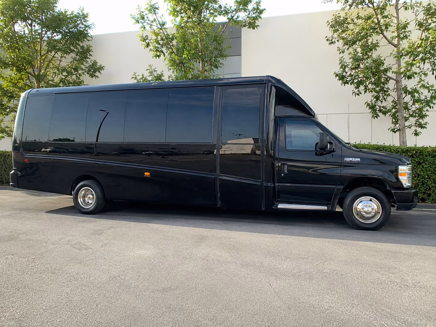jacksonville airport transportation onboard seating