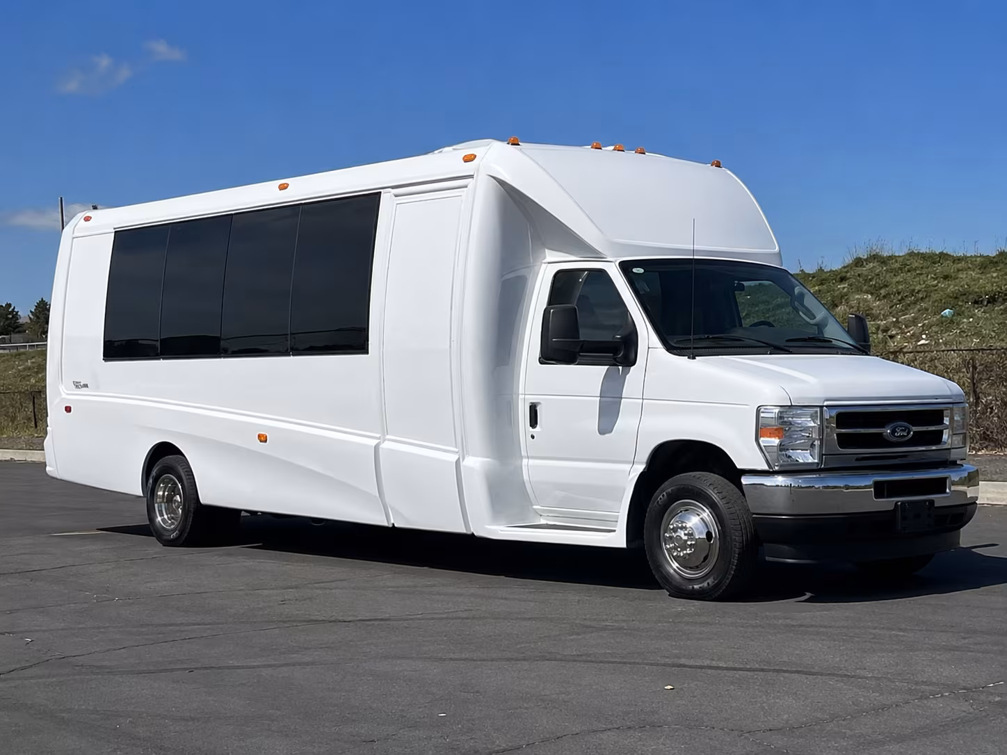 shuttle buses to everbank stadium concerts and large scale events
